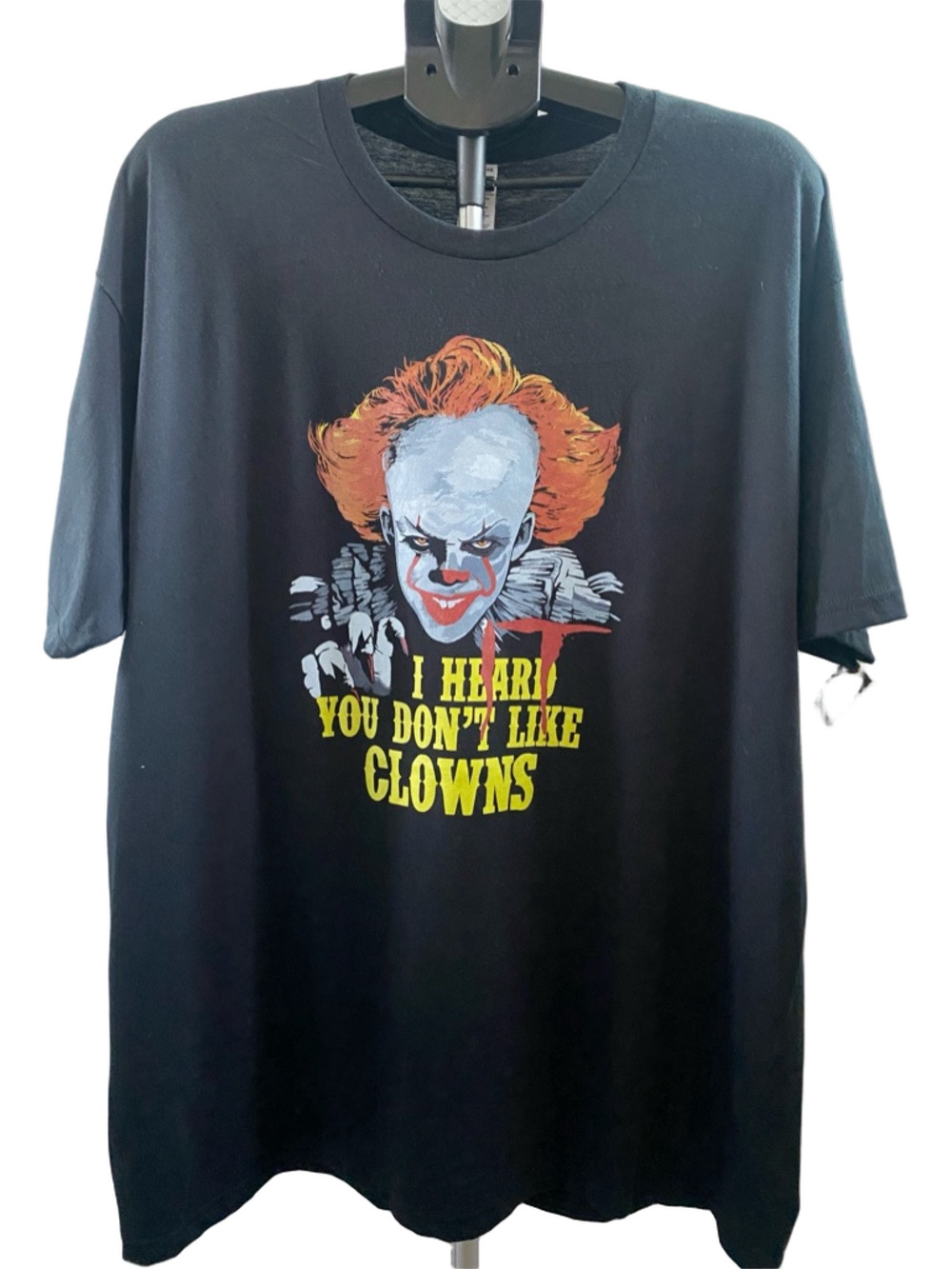 Factory Xtreme Black Graphic Horror Pennywise tee, Size 2XL